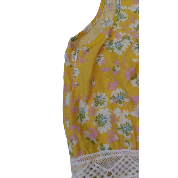 Floral Yellow Sleeveless Top with Lace Trim - Picture 5 of 8